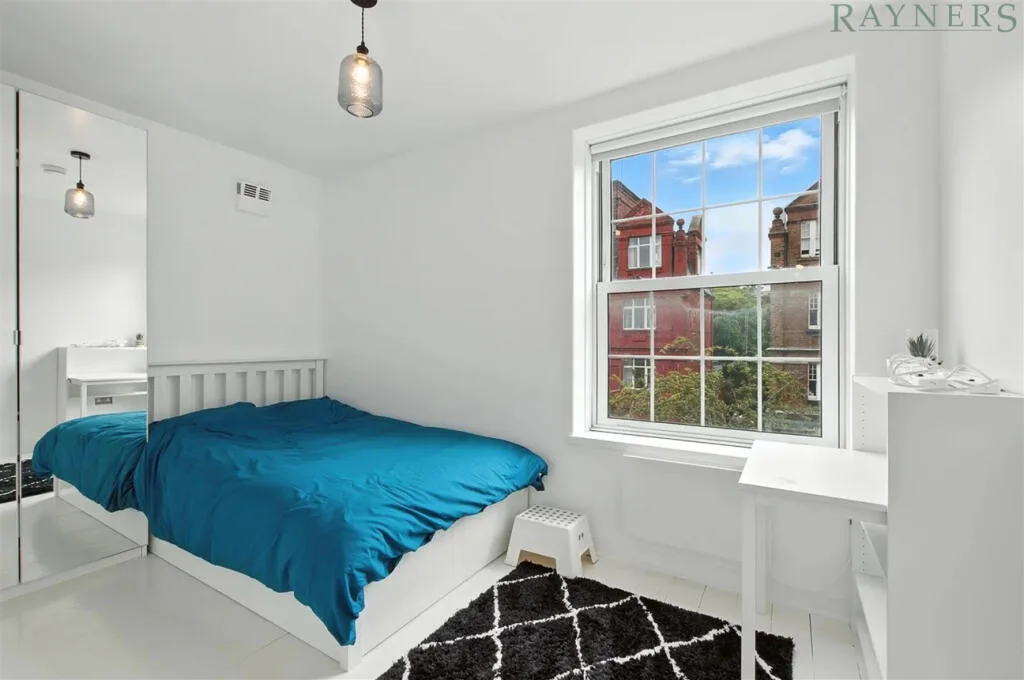 4 bedroom flat for rent