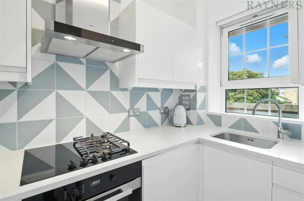 4 bedroom flat for rent