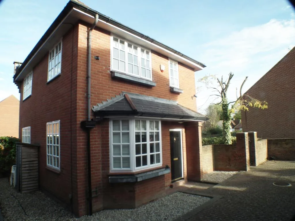 3 bedroom detached house for rent