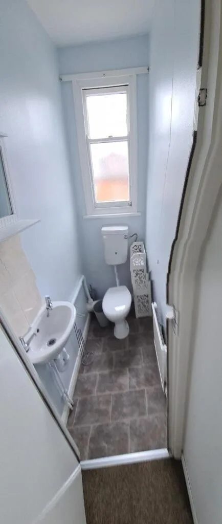 6 bedroom house for rent