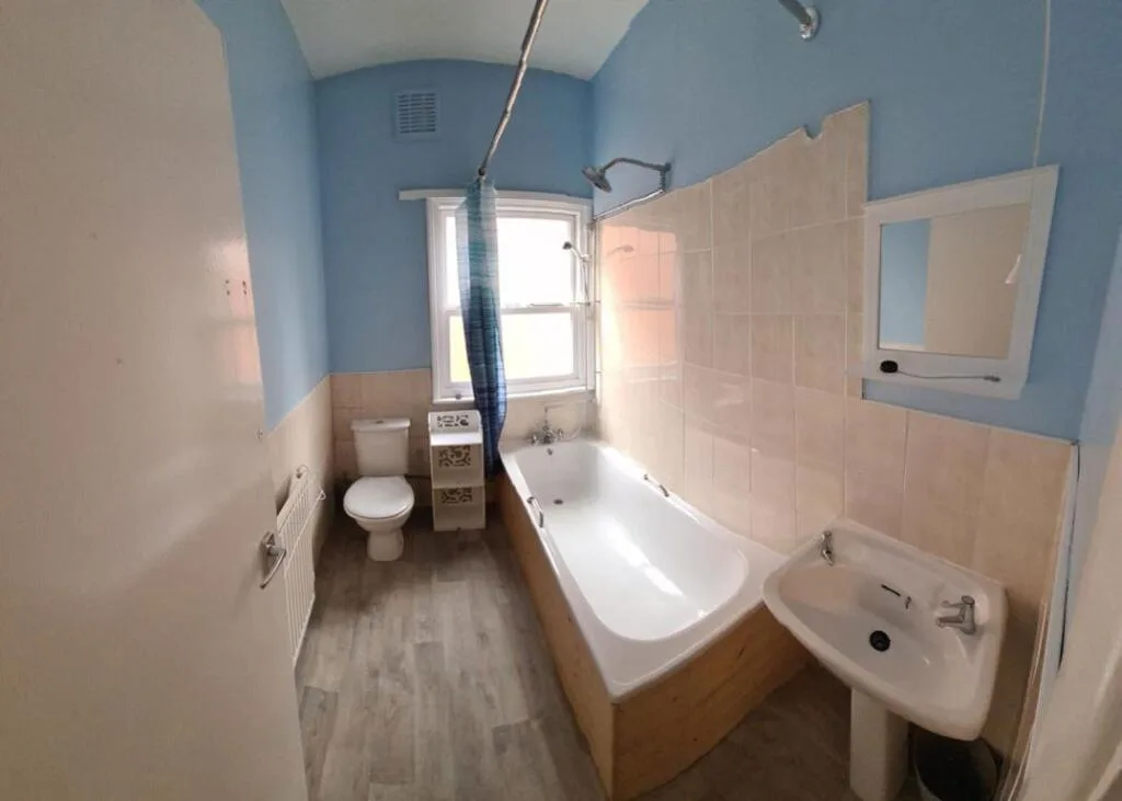 6 bedroom house for rent