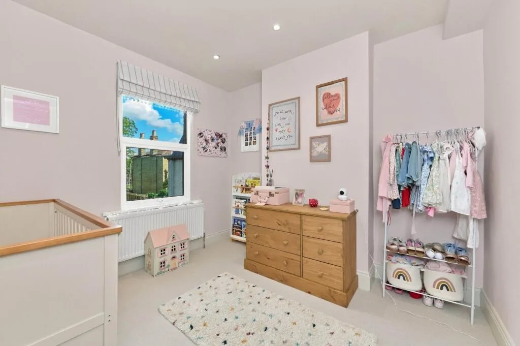 4 bedroom terraced house for rent