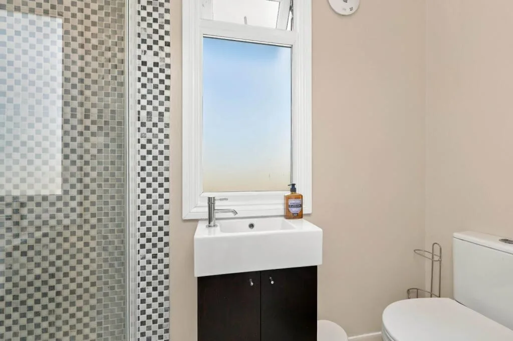 4 bedroom terraced house for rent