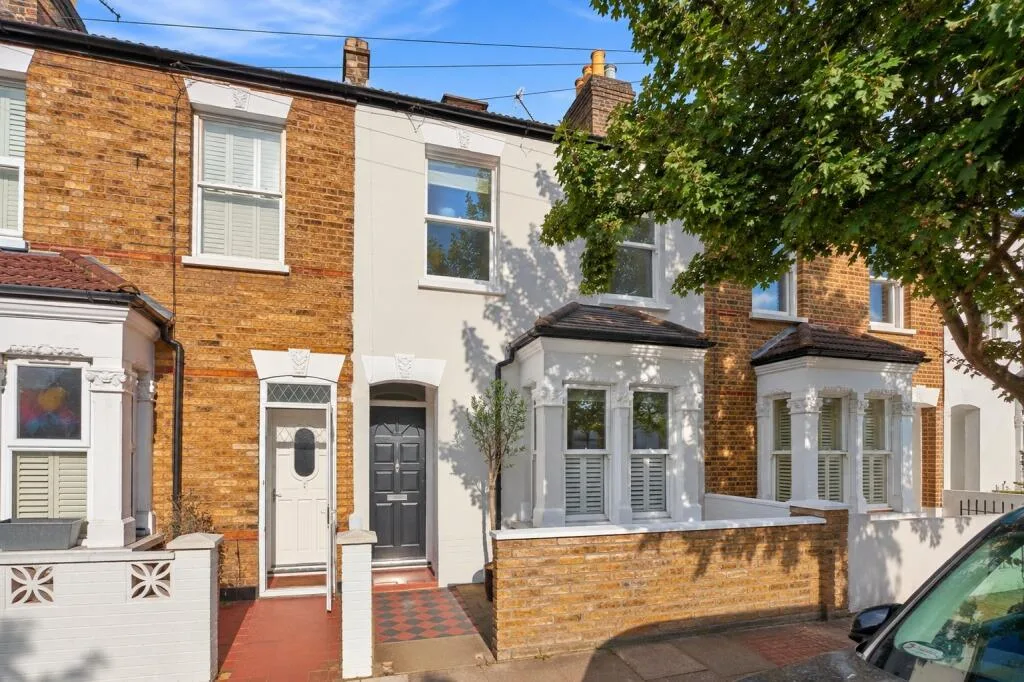 4 bedroom terraced house for rent