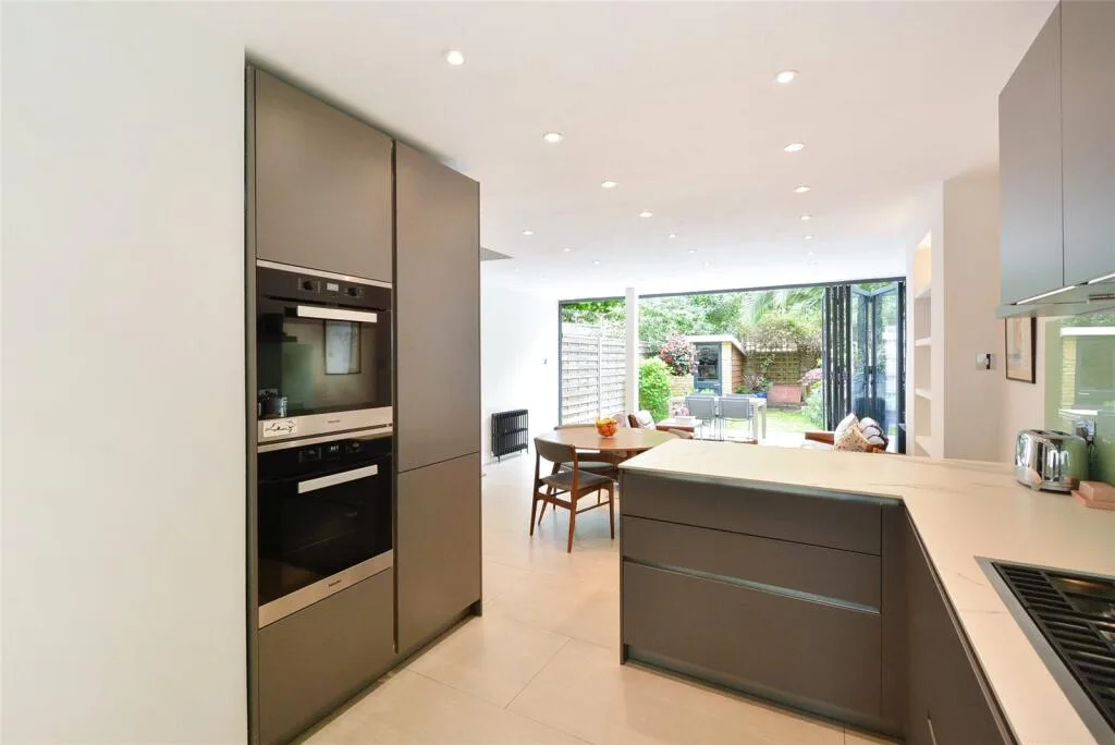 2 bedroom terraced house for rent