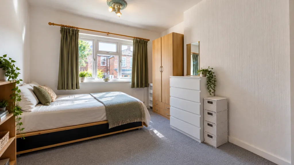 4 bedroom semi-detached house for rent