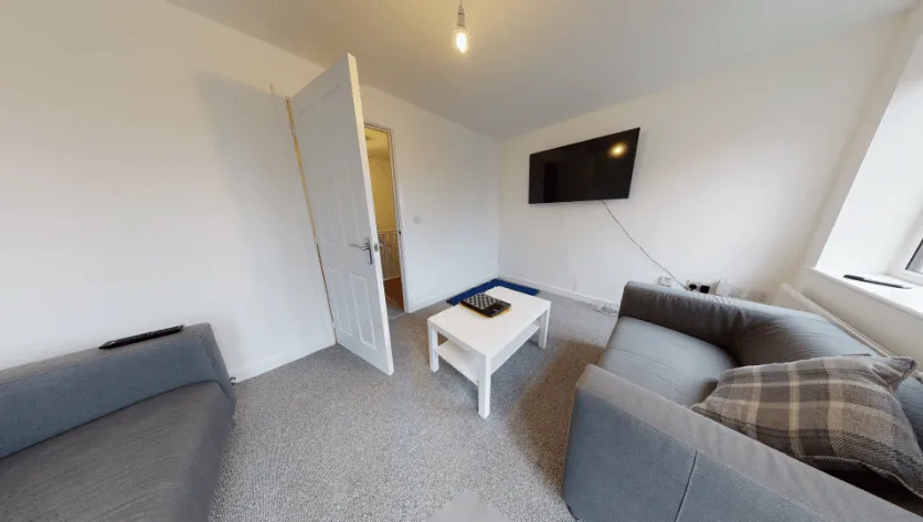 2 bedroom end of terrace house for rent