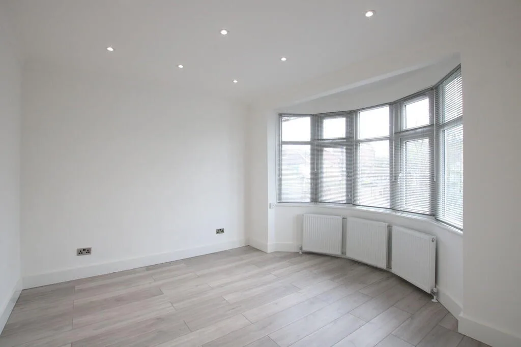 1 bedroom maisonette for rent
