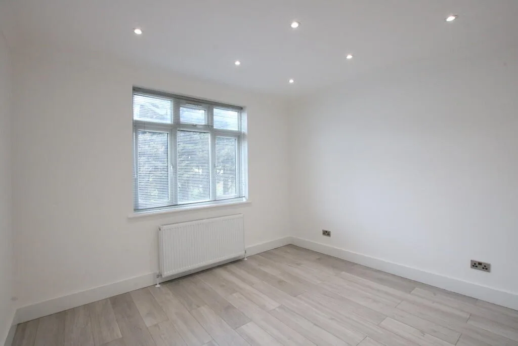 1 bedroom maisonette for rent