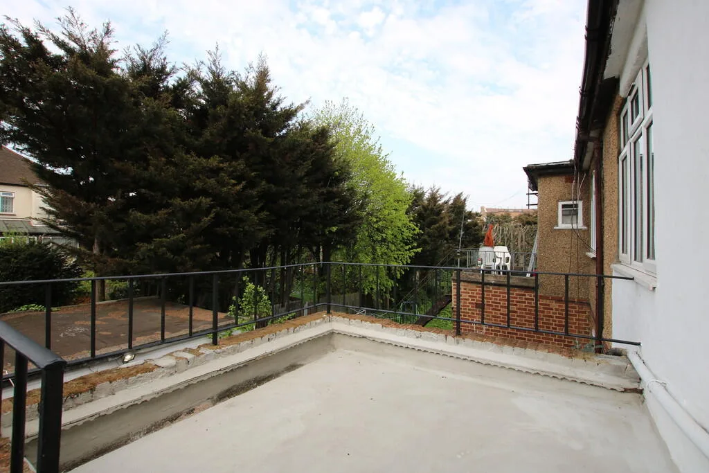 1 bedroom maisonette for rent