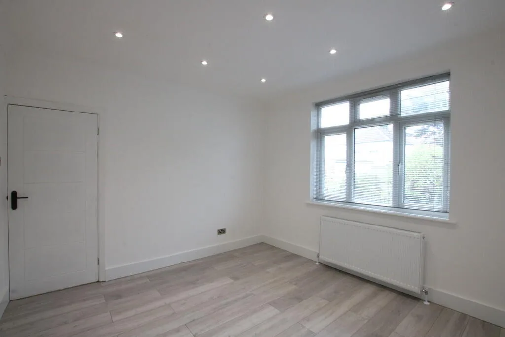 1 bedroom maisonette for rent