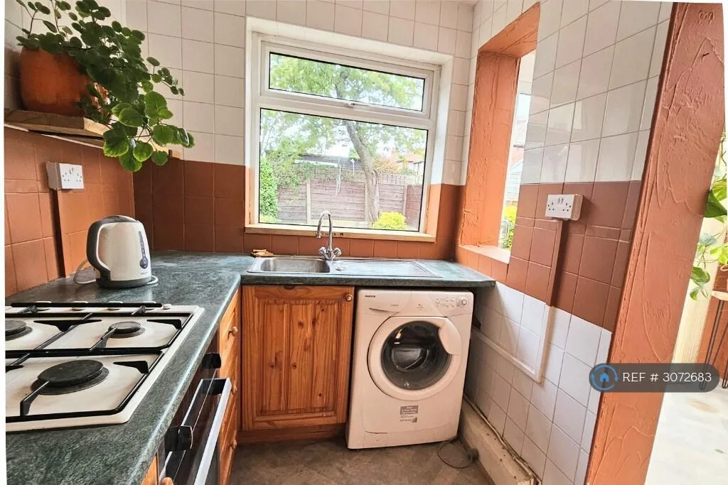 2 bedroom semi-detached house for rent