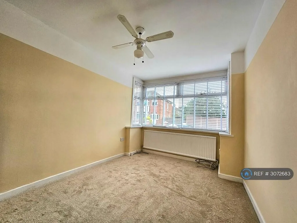 2 bedroom semi-detached house for rent