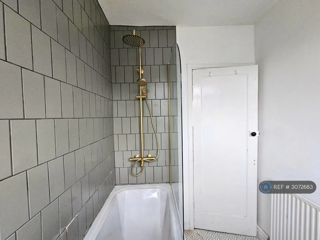 2 bedroom semi-detached house for rent