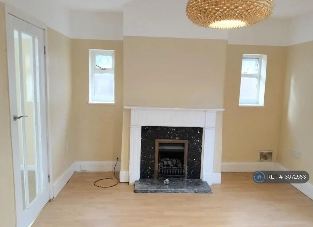 2 bedroom semi-detached house for rent