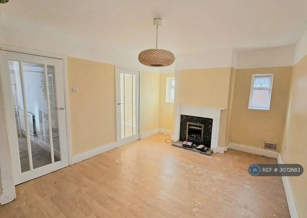 2 bedroom semi-detached house for rent