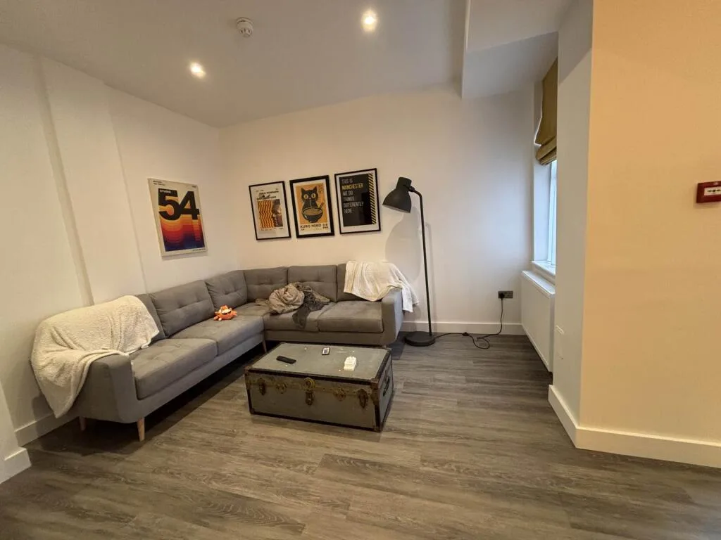 6 bedroom terraced house for rent