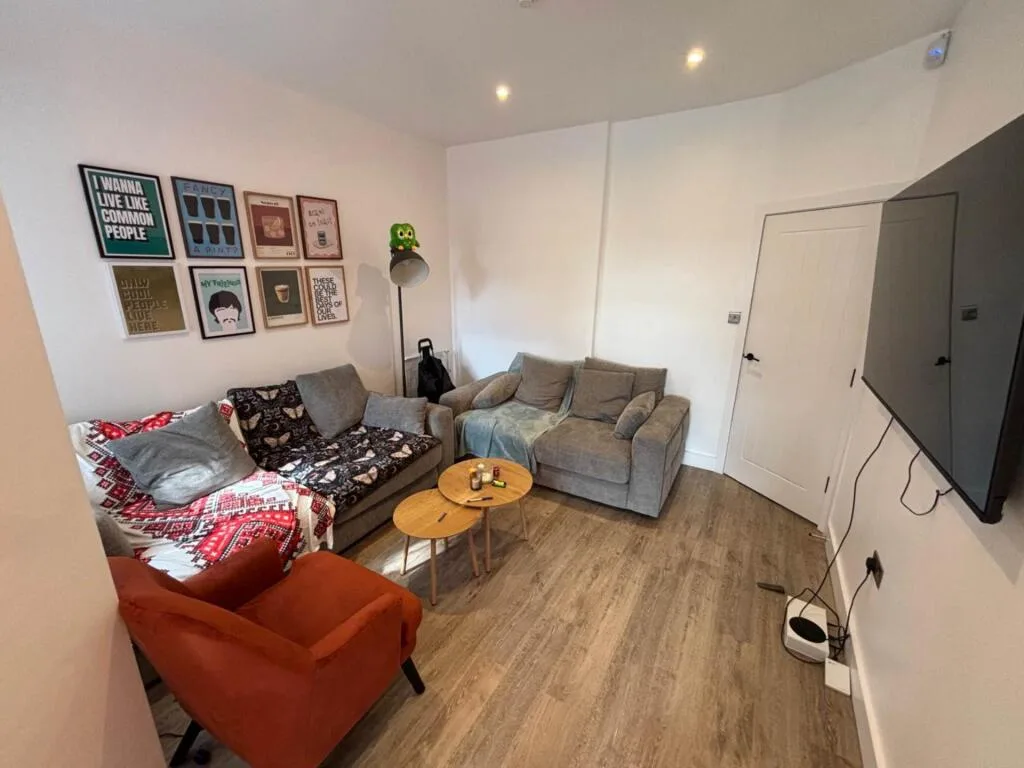 6 bedroom terraced house for rent