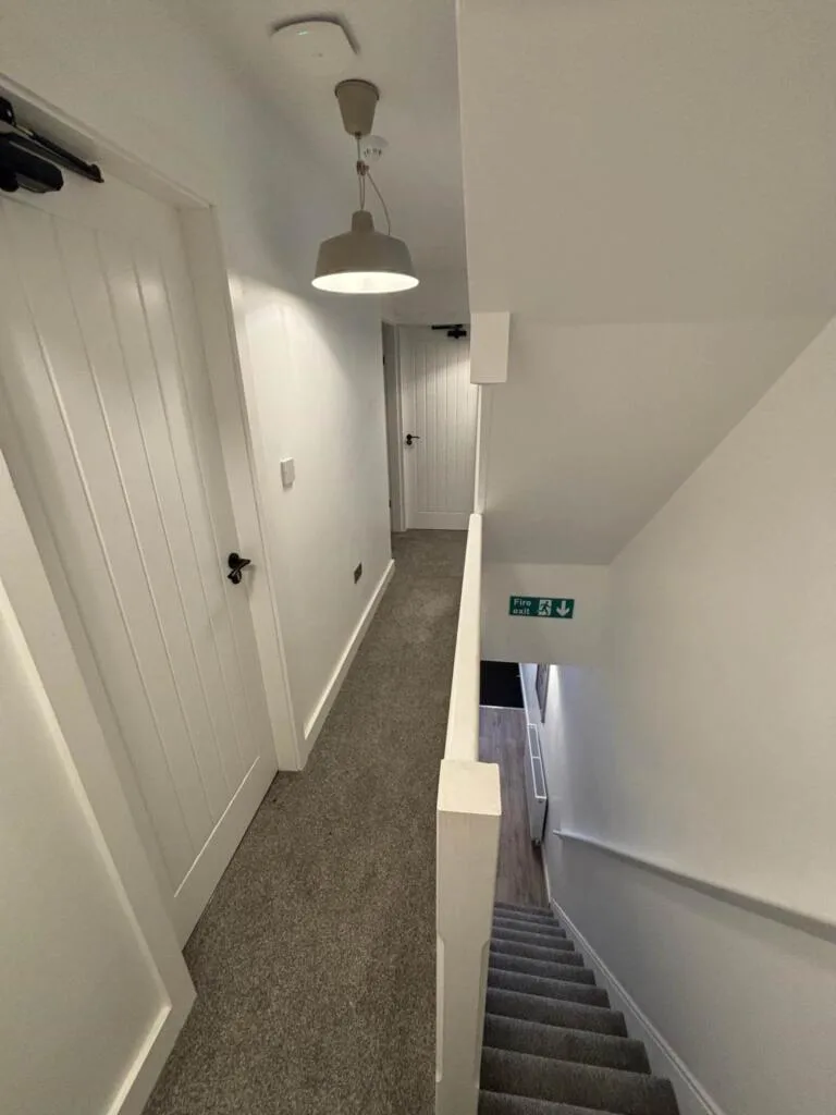 6 bedroom terraced house for rent
