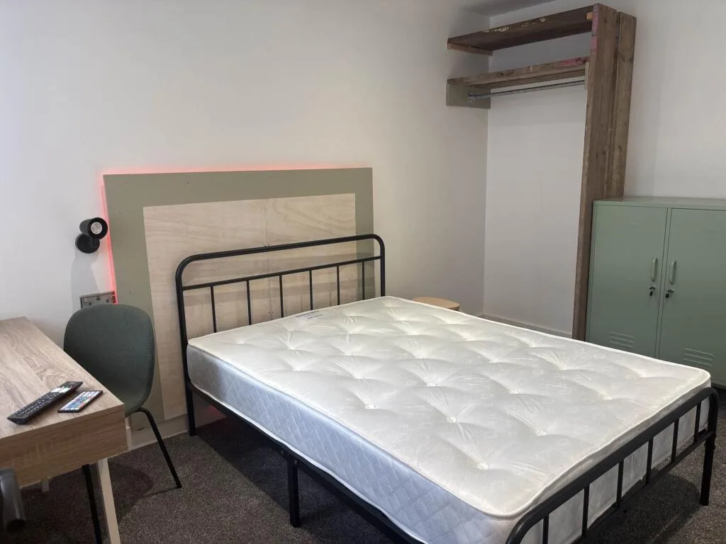6 bedroom terraced house for rent