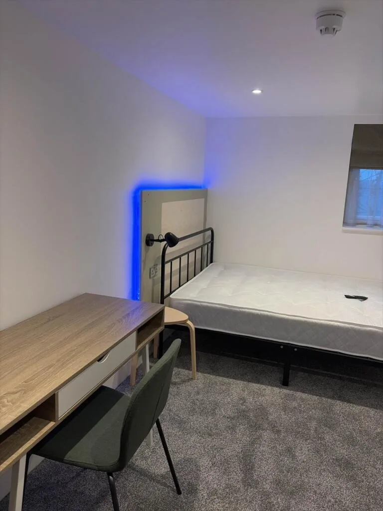6 bedroom terraced house for rent