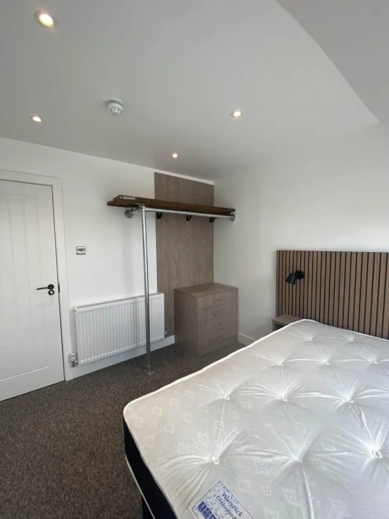 6 bedroom terraced house for rent