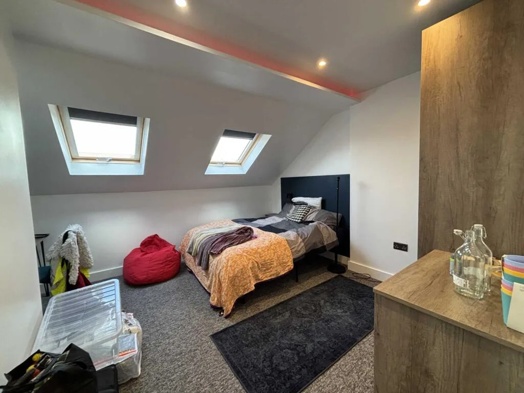 6 bedroom terraced house for rent