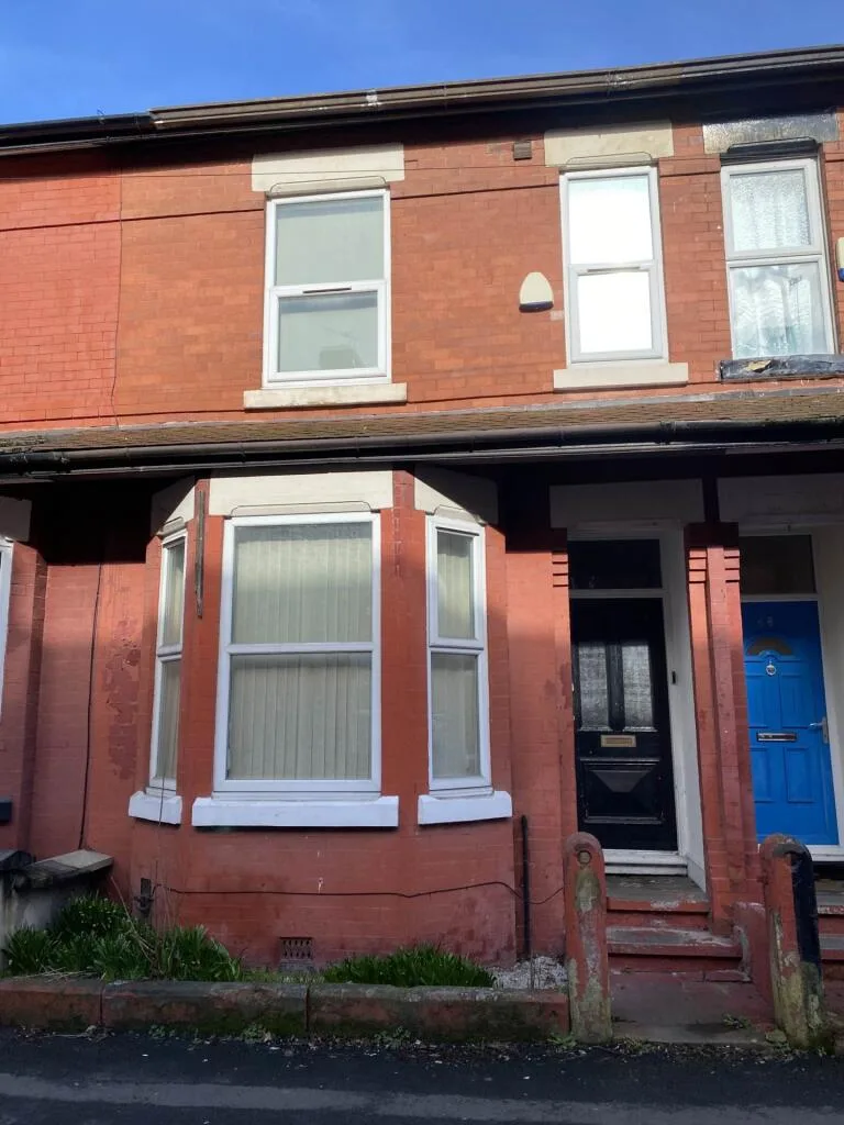 5 bedroom terraced house for rent
