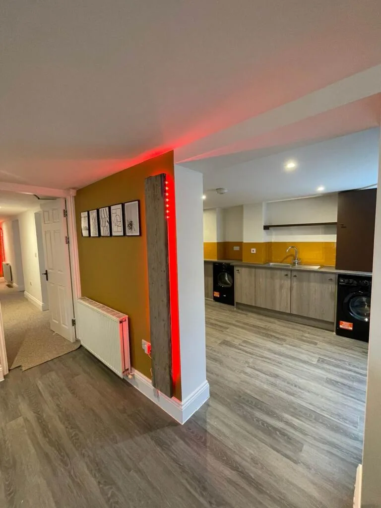 6 bedroom flat for rent