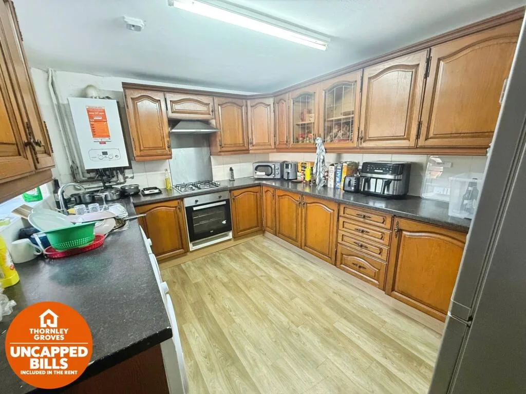 5 bedroom terraced house for rent
