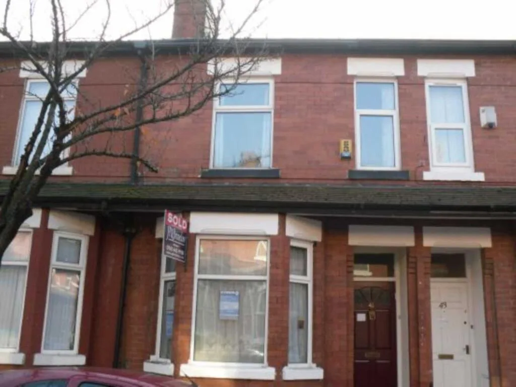 6 bedroom terraced house for rent