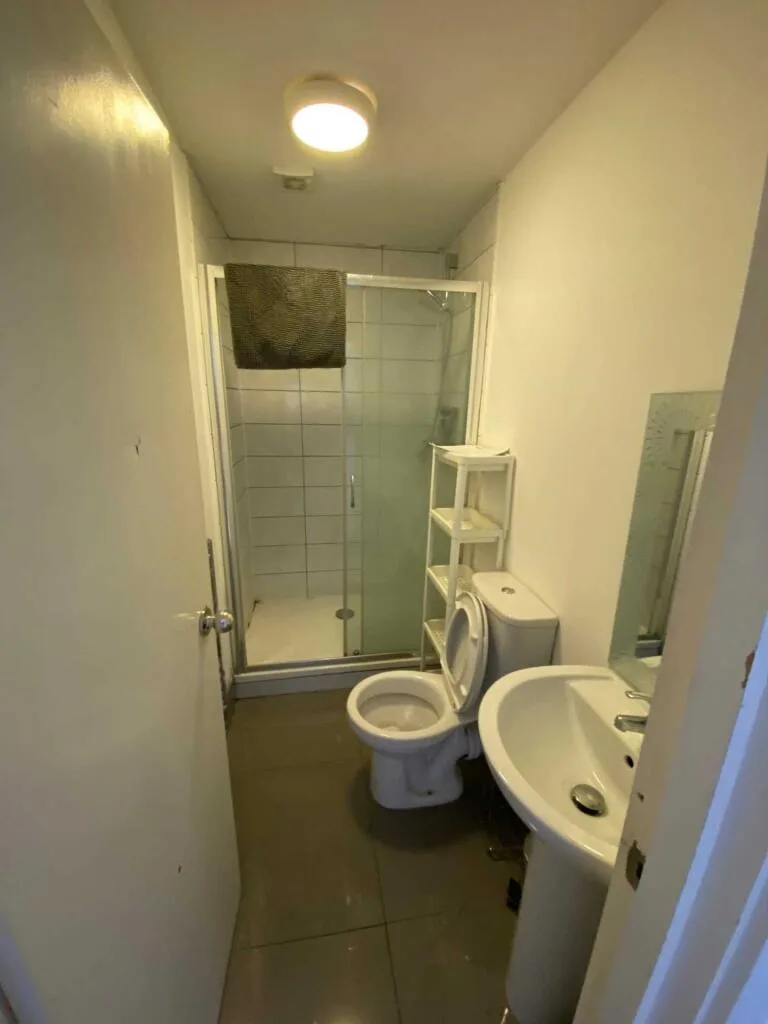 6 bedroom terraced house for rent