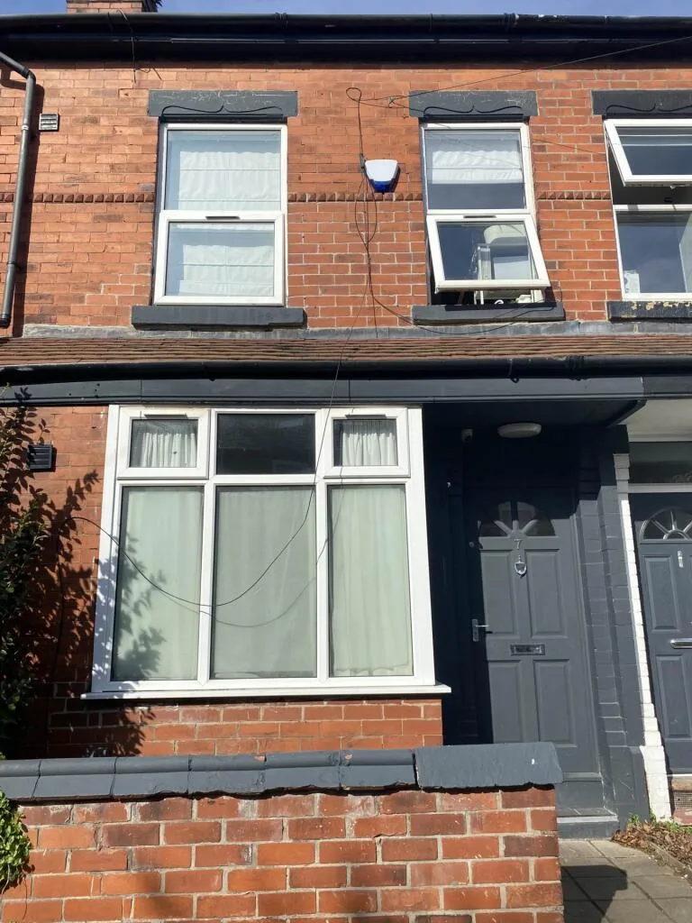 6 bedroom terraced house for rent