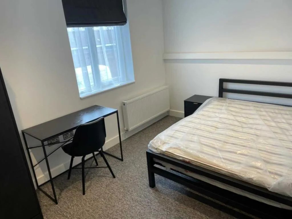 6 bedroom terraced house for rent