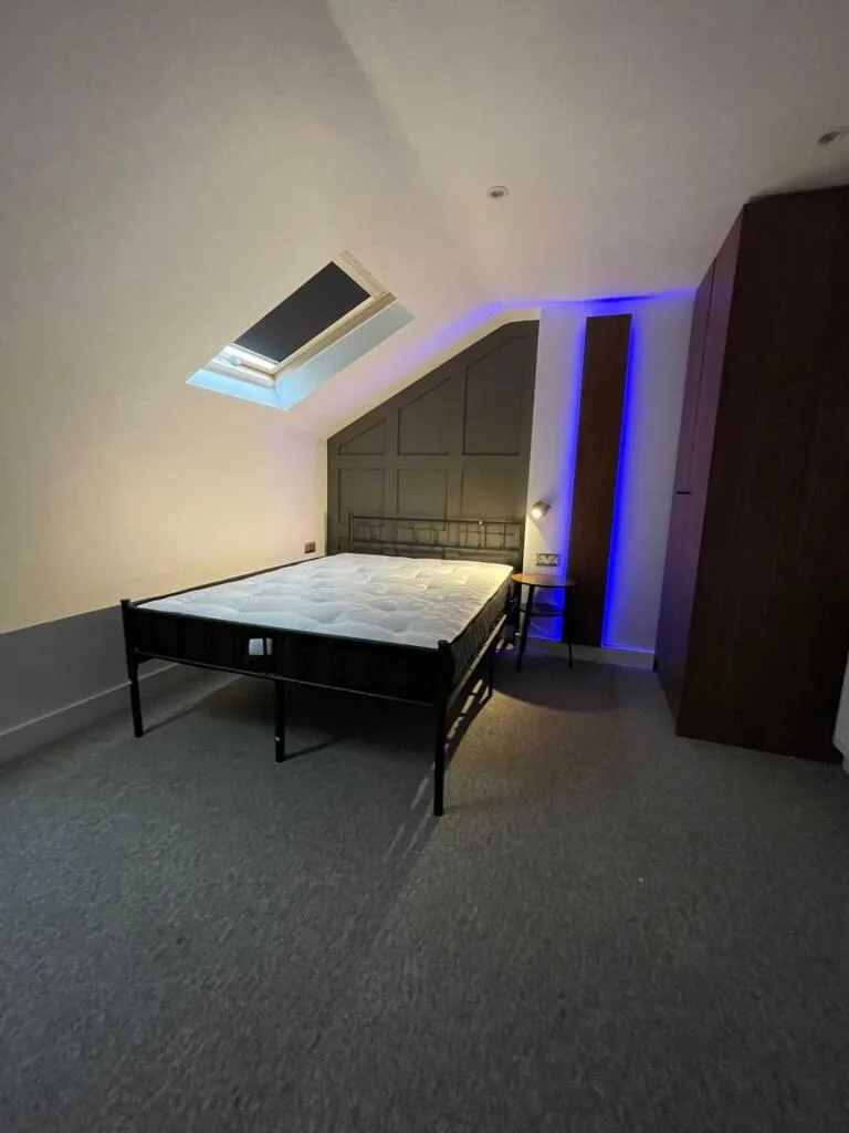 6 bedroom terraced house for rent