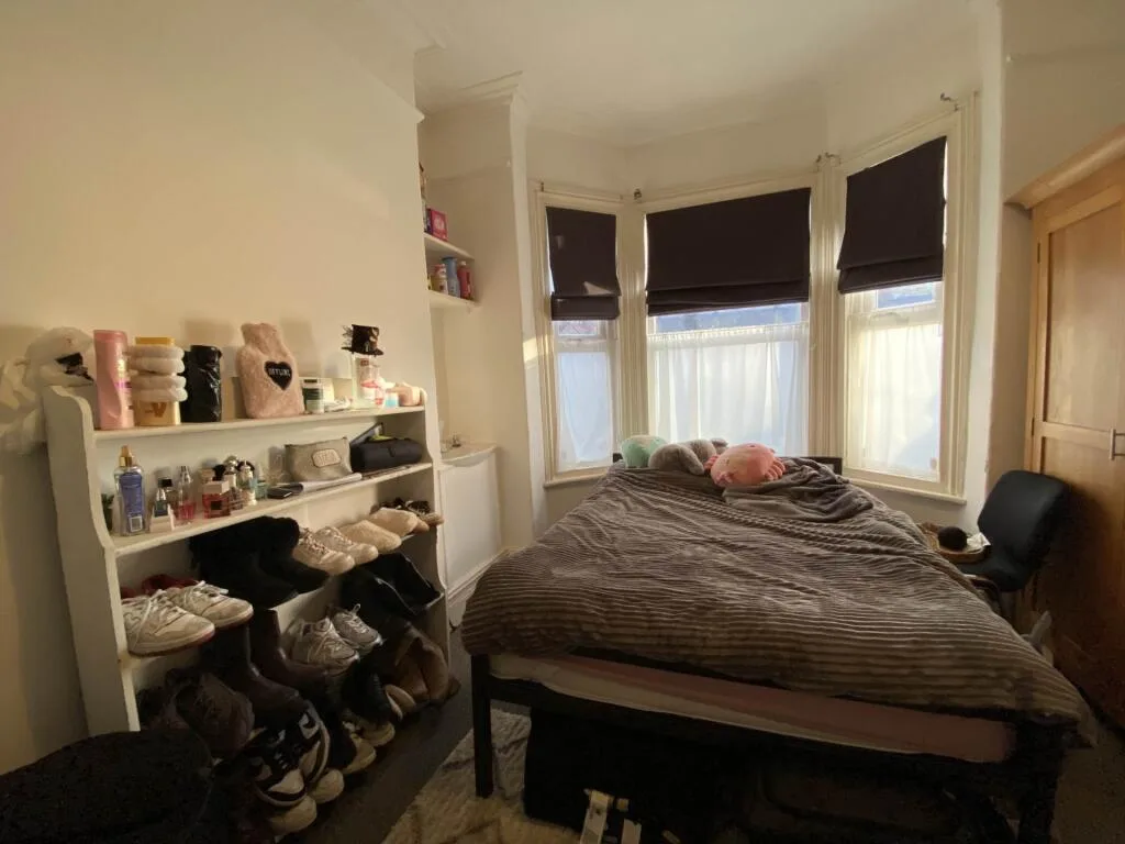 6 bedroom terraced house for rent
