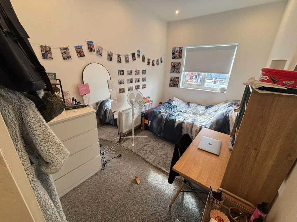 6 bedroom terraced house for rent