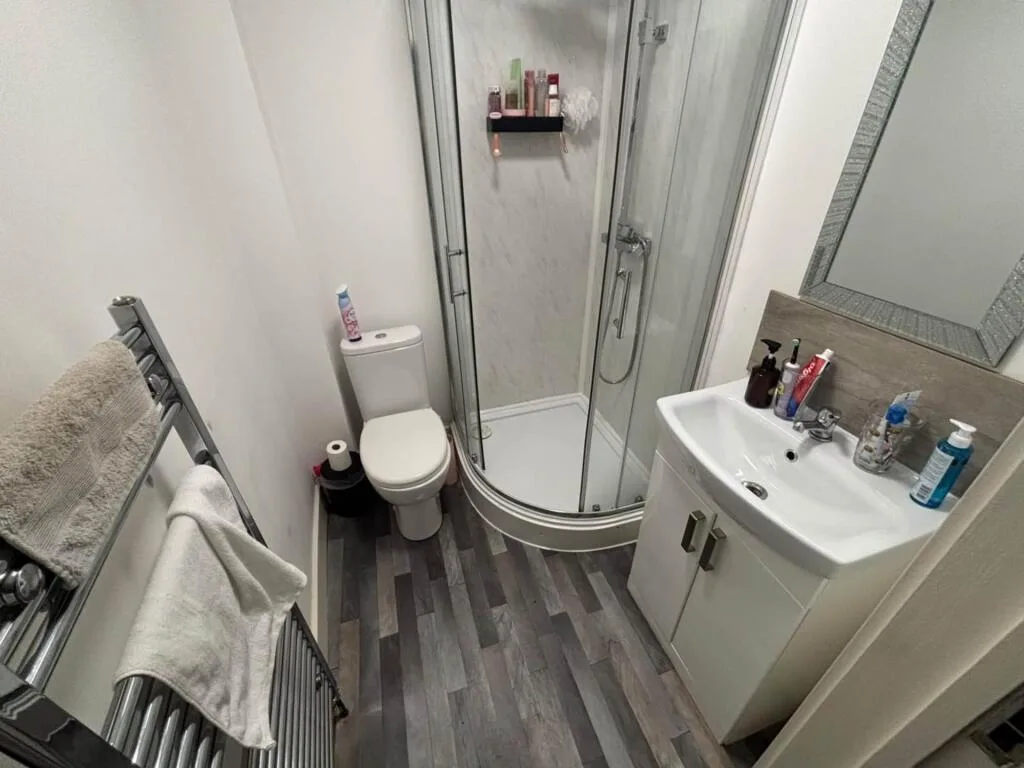 6 bedroom terraced house for rent