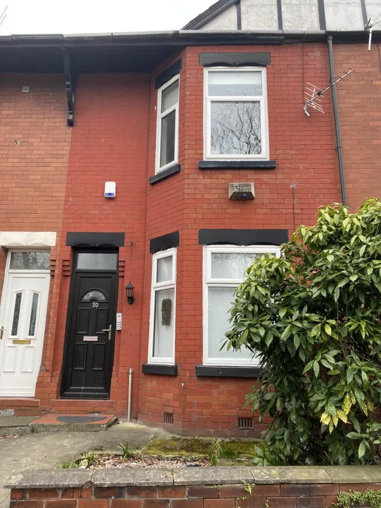6 bedroom terraced house for rent