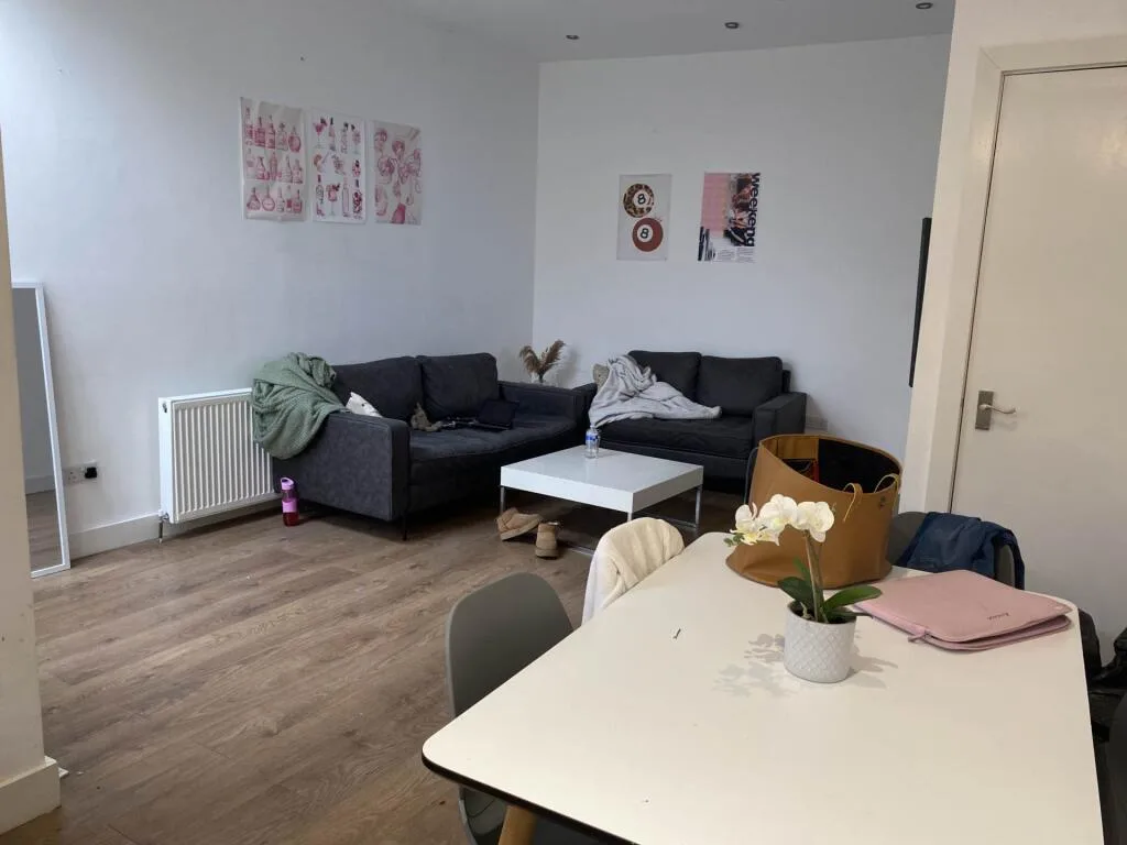 6 bedroom terraced house for rent