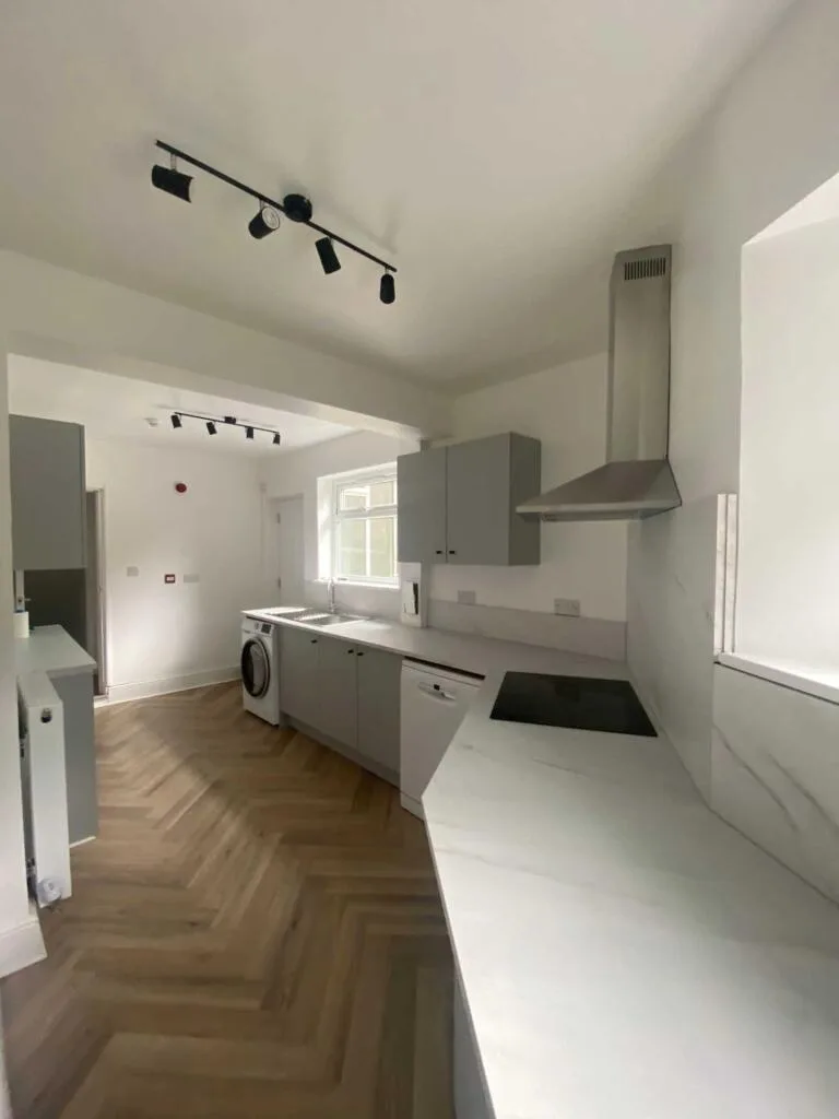 6 bedroom terraced house for rent