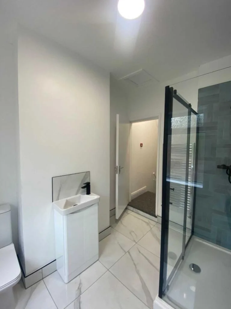 6 bedroom terraced house for rent