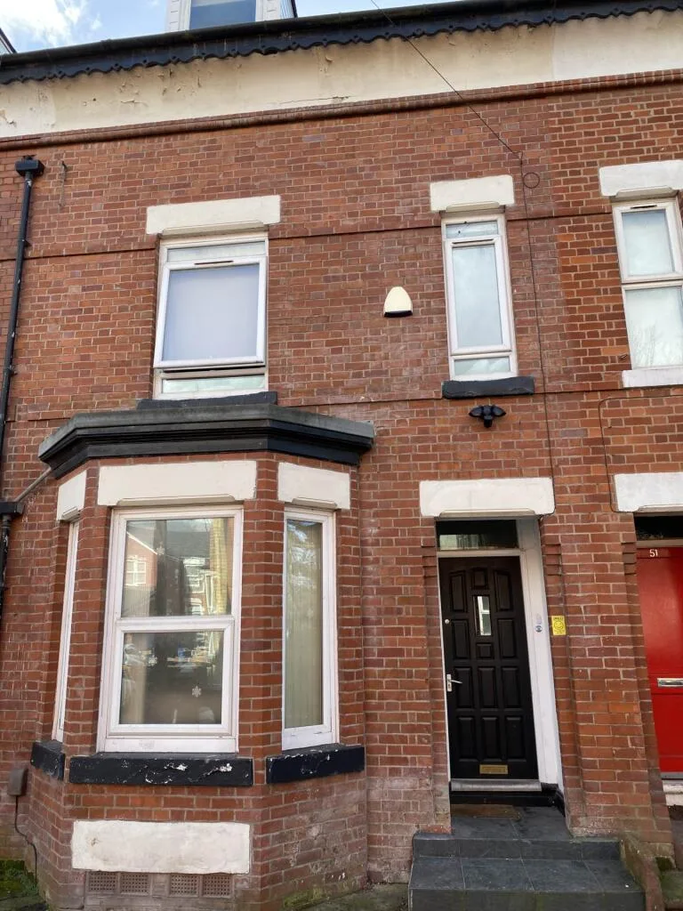 6 bedroom terraced house for rent