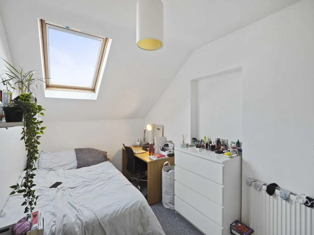 6 bedroom terraced house for rent