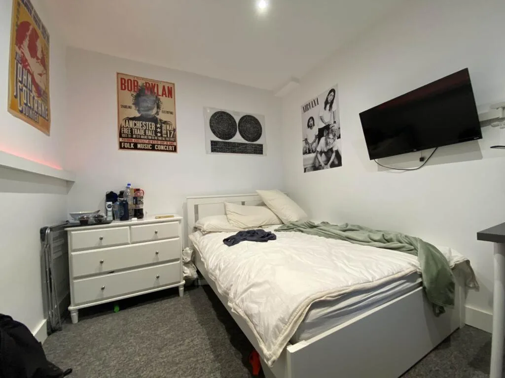 6 bedroom terraced house for rent