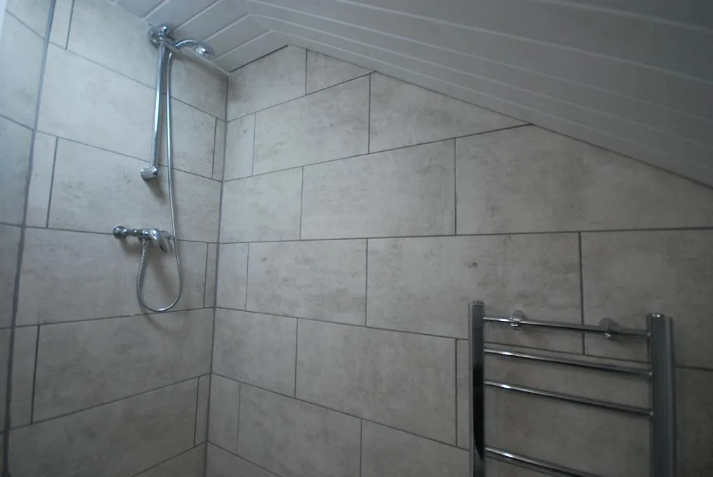 5 bedroom terraced house for rent