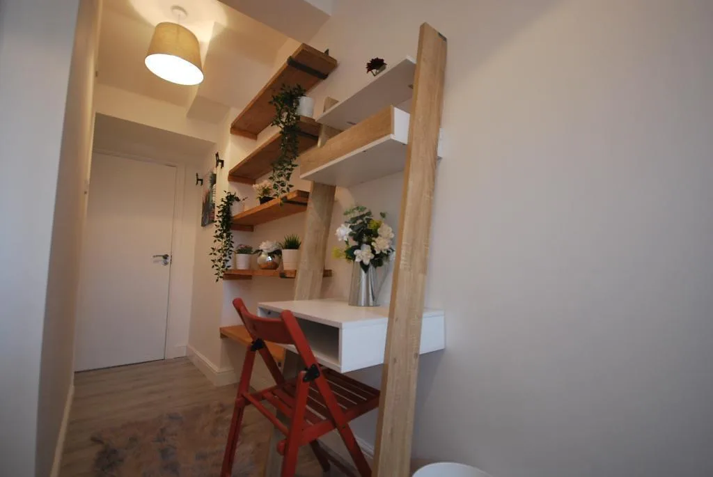 5 bedroom terraced house for rent