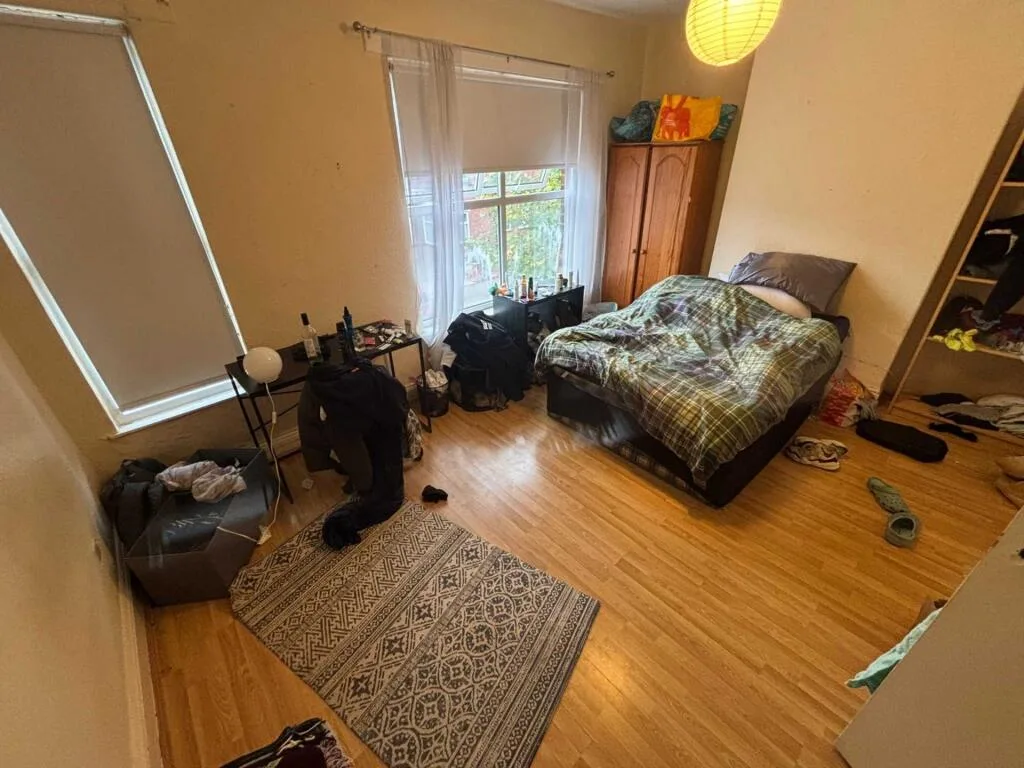 4 bedroom end of terrace house for rent