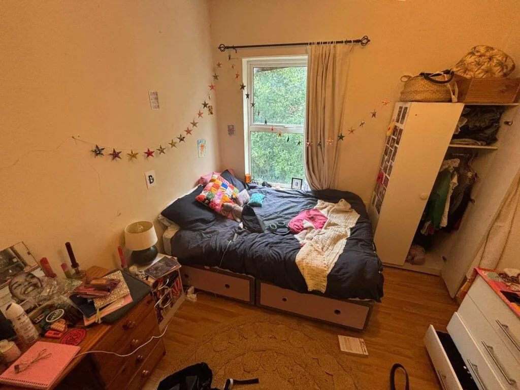 4 bedroom end of terrace house for rent