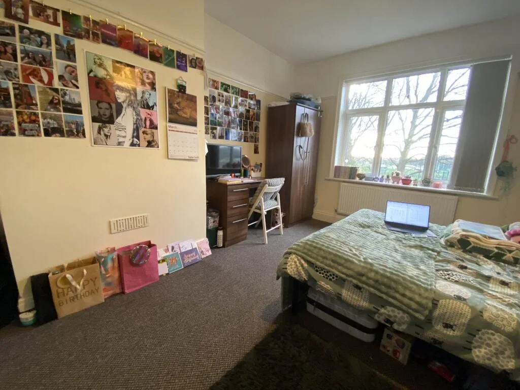 4 bedroom semi-detached house for rent
